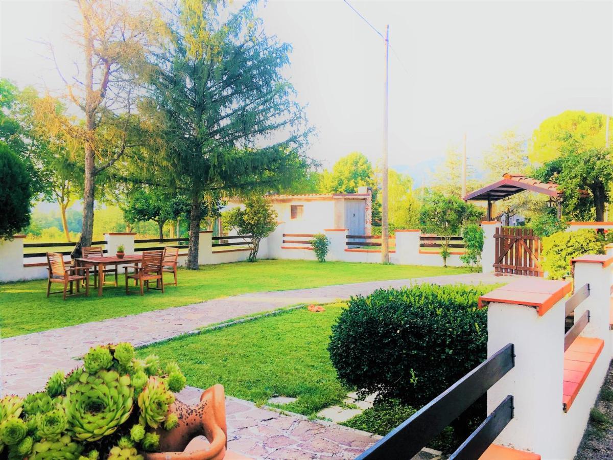 B&B Villa Incrocca Cerreto dʼEsi Esterno foto