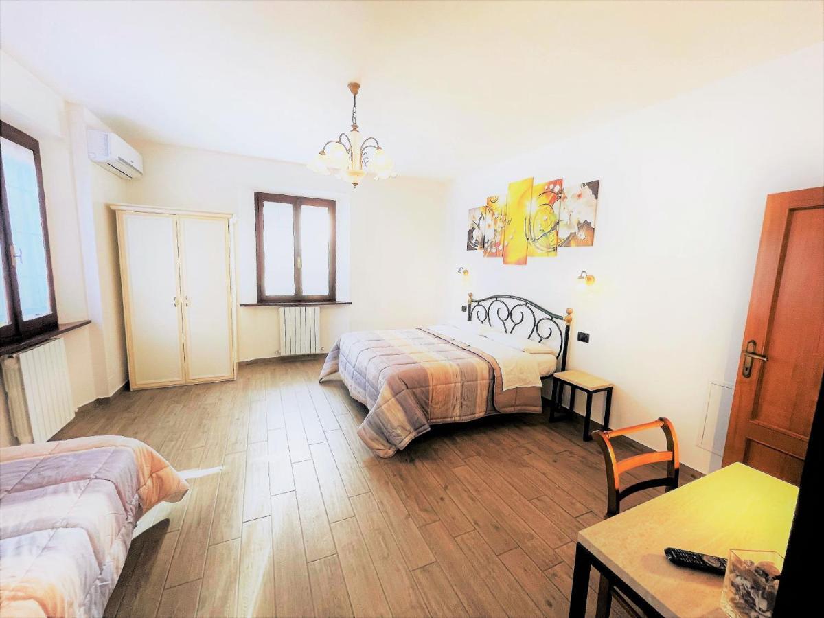 B&B Villa Incrocca Cerreto dʼEsi Esterno foto