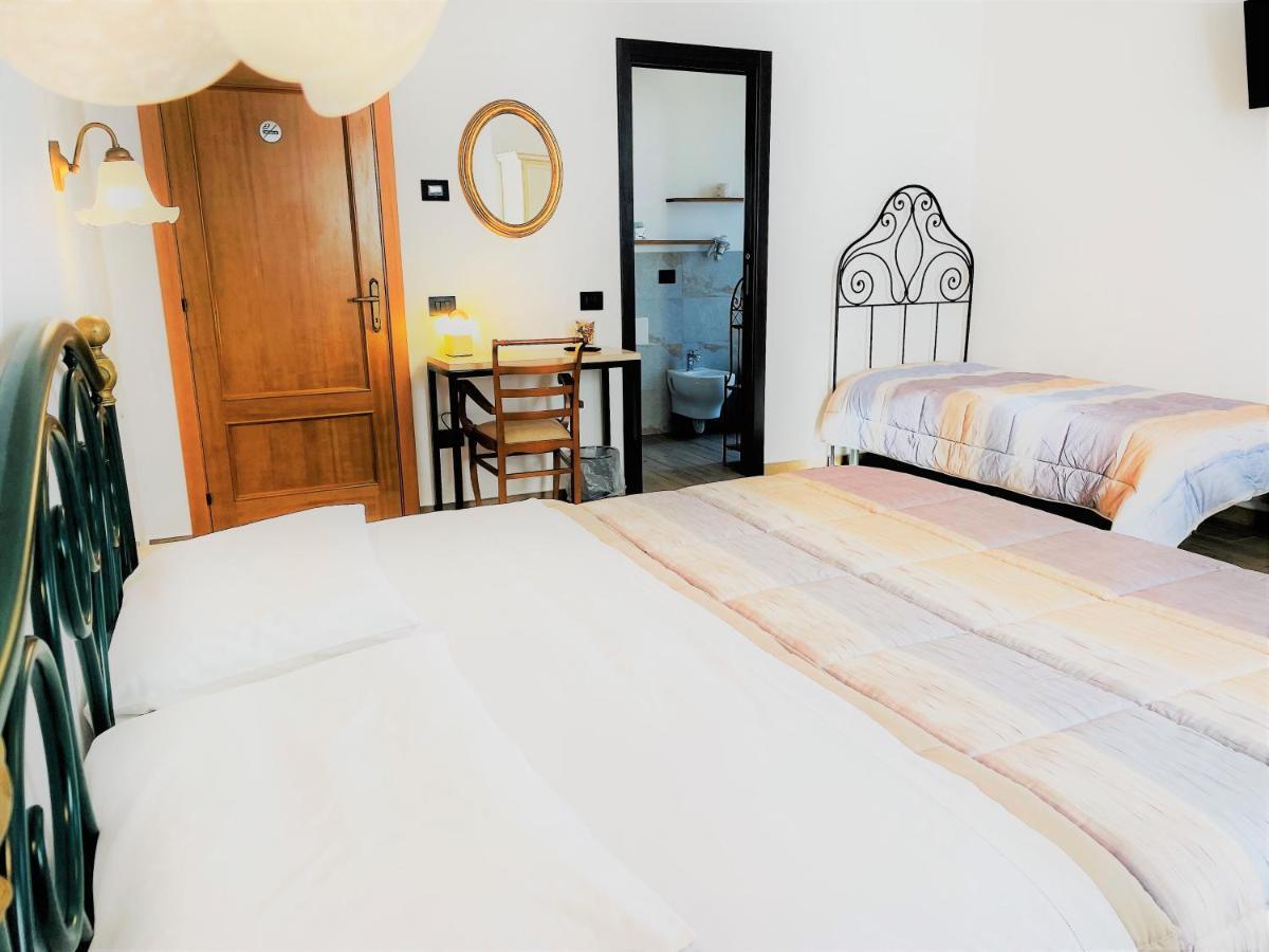 B&B Villa Incrocca Cerreto dʼEsi Esterno foto